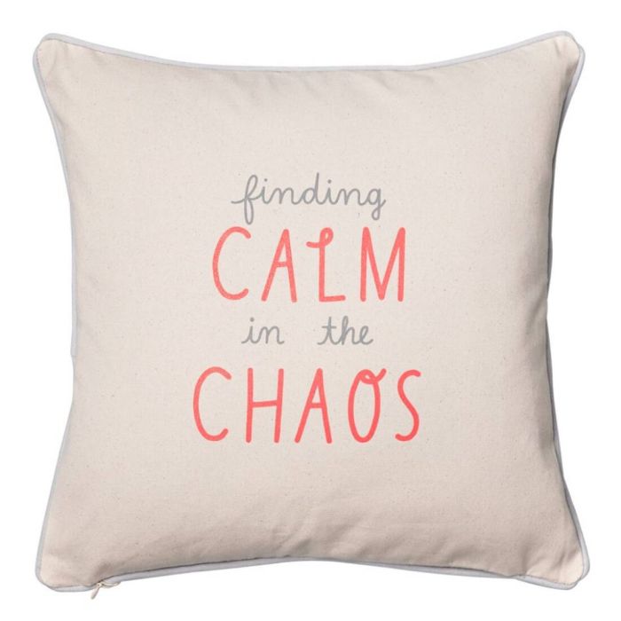 Flow Kissenbezug Finding Calm in the Chaos